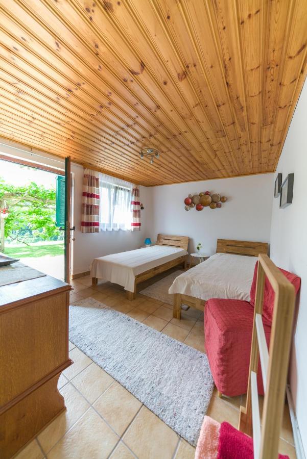 Das Weinberghaus Ratsch an der Weinstraße Esterno foto